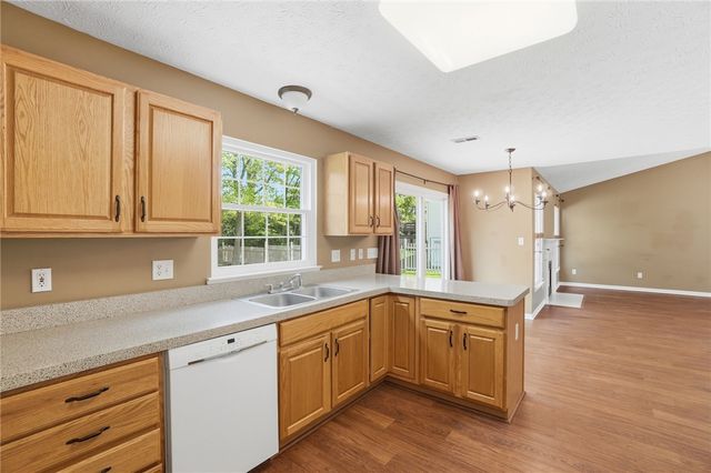 120 McDaniels Lane, Springboro, OH 45066