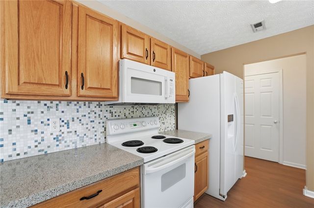 120 McDaniels Lane, Springboro, OH 45066