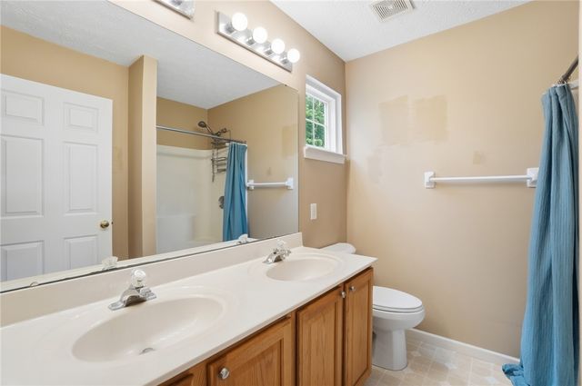 120 McDaniels Lane, Springboro, OH 45066