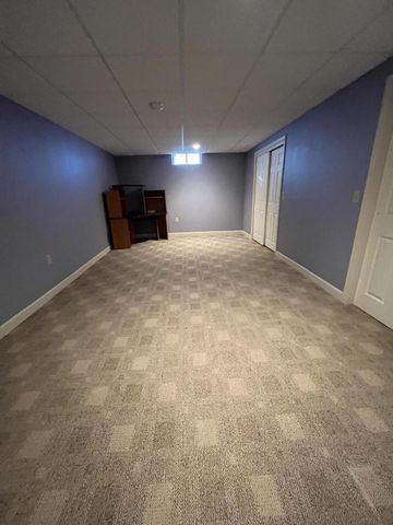 9215 W County Line ROAD, Milwaukee, WI 53224