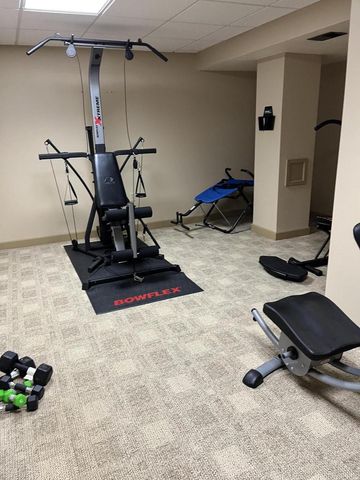 9215 W County Line ROAD, Milwaukee, WI 53224