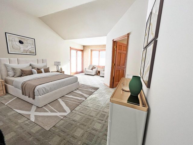 9215 W County Line ROAD, Milwaukee, WI 53224