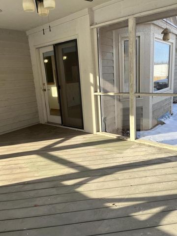 9215 W County Line ROAD, Milwaukee, WI 53224