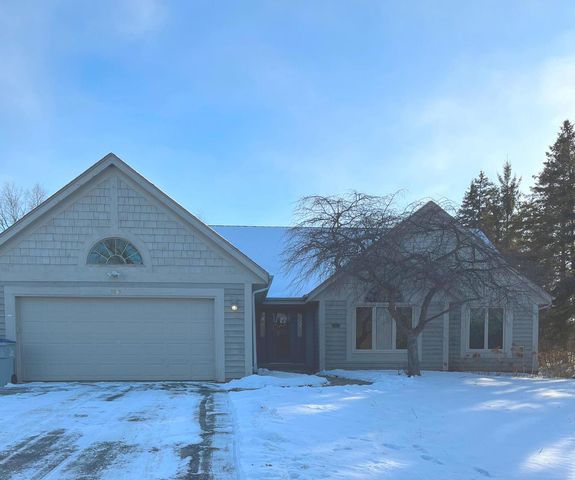 9215 W County Line ROAD, Milwaukee, WI 53224