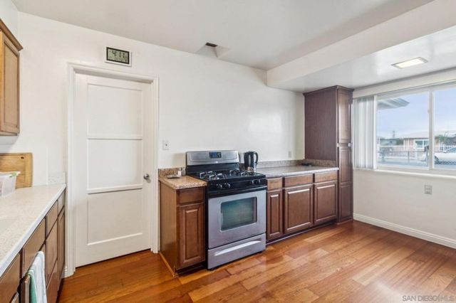 6233 Thorn, San Diego, CA 92115