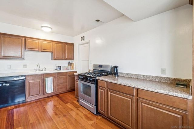 6233 Thorn, San Diego, CA 92115