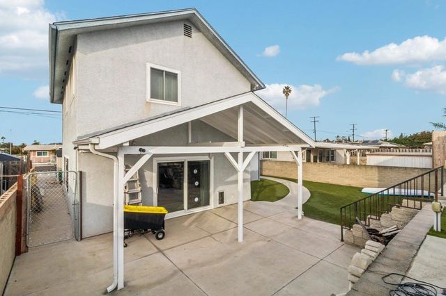 6233 Thorn, San Diego, CA 92115