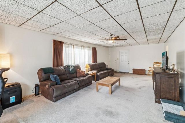 6233 Thorn, San Diego, CA 92115