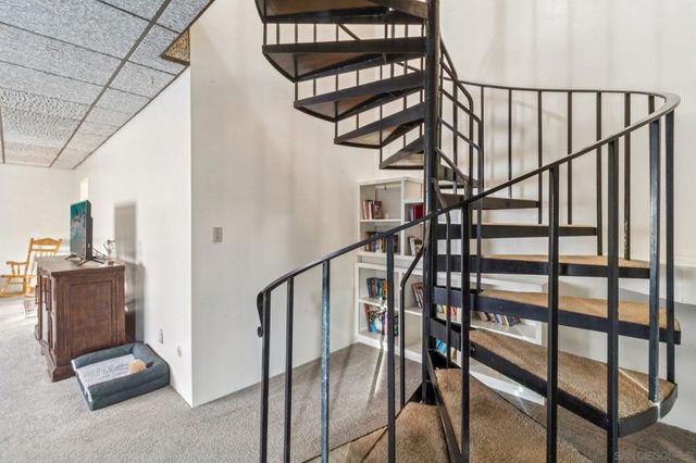 6233 Thorn, San Diego, CA 92115