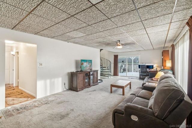 6233 Thorn, San Diego, CA 92115