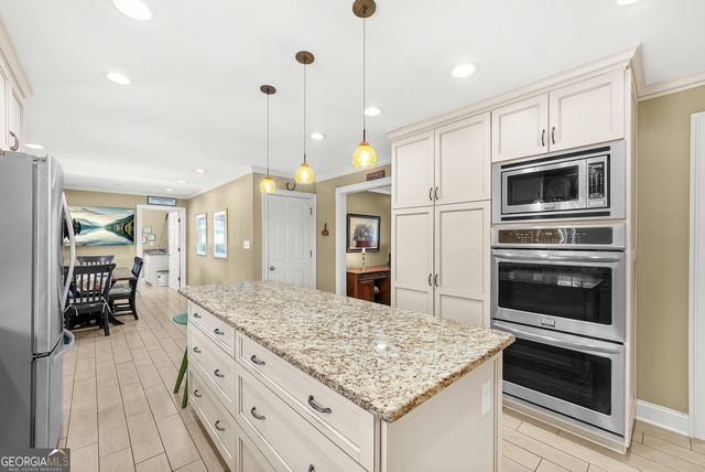 208 Larcom Lane, Griffin, GA 30224