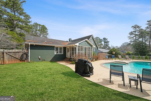 208 Larcom Lane, Griffin, GA 30224