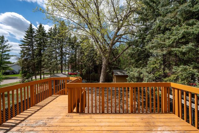 8001 Aldrich Avenue N, Brooklyn Park, MN 55444