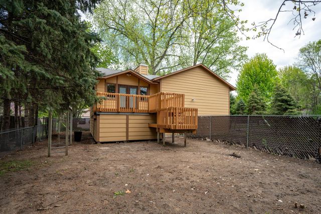 8001 Aldrich Avenue N, Brooklyn Park, MN 55444