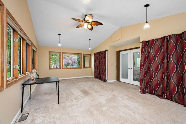 8001 Aldrich Avenue N, Brooklyn Park, MN 55444