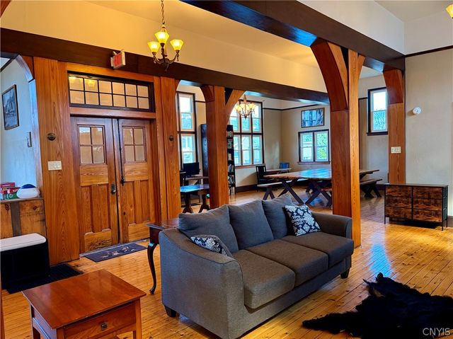 900 Lansing Street, Utica, NY 13501