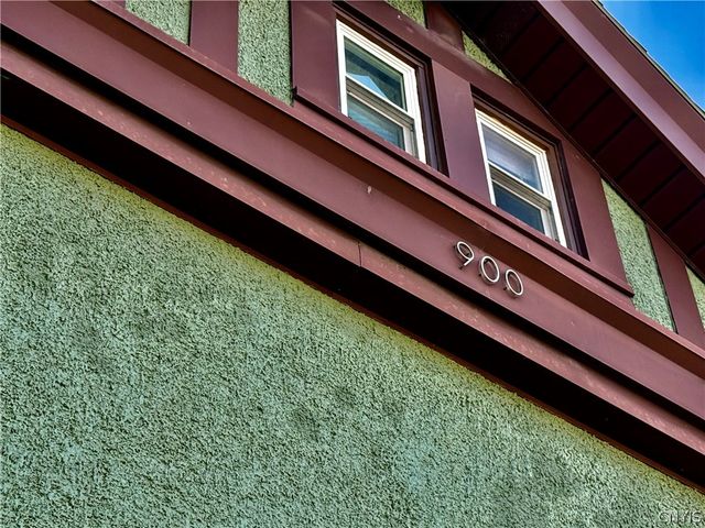 900 Lansing Street, Utica, NY 13501