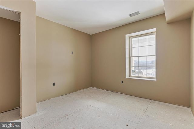 204 RUSS JOHNSON RD, Front Royal, VA 22630