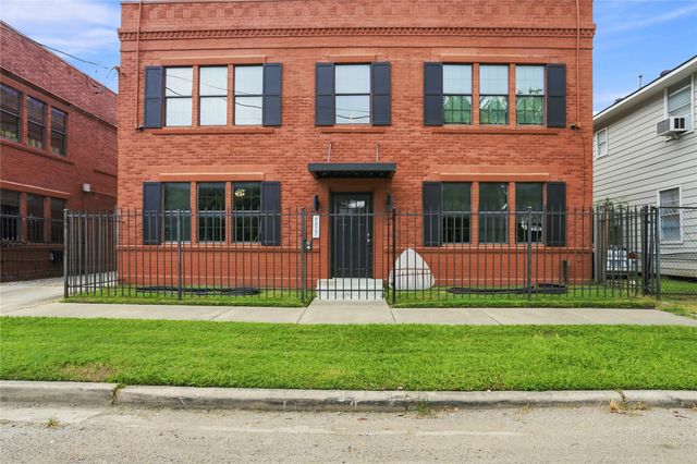 6825 Avenue C F, Houston, TX 77011