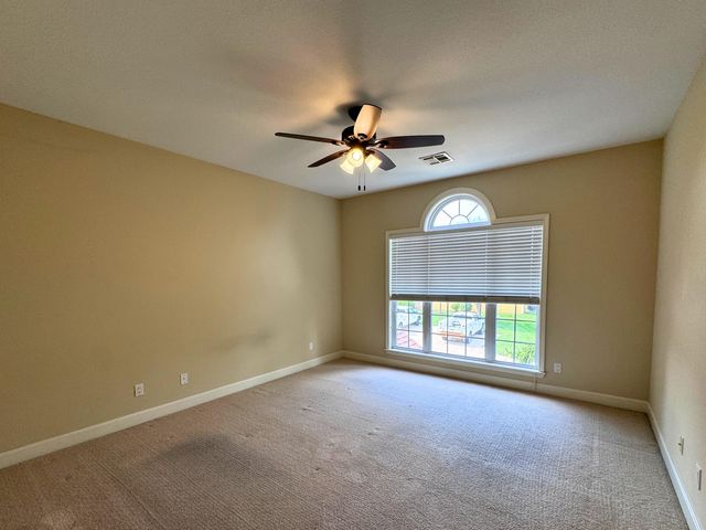 2416 BOULDER SPRINGS DR, Columbia, MO 65201
