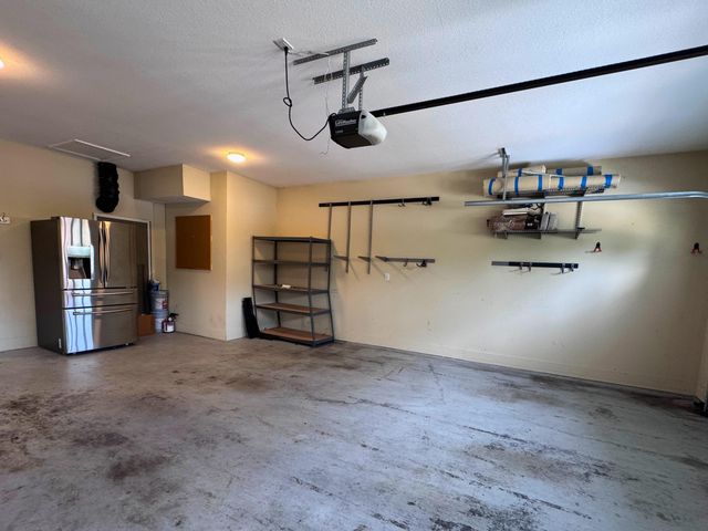 2416 BOULDER SPRINGS DR, Columbia, MO 65201