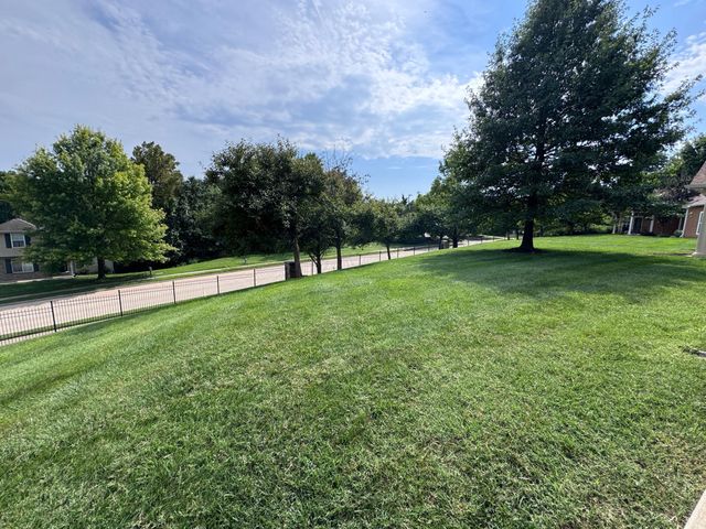 2416 BOULDER SPRINGS DR, Columbia, MO 65201