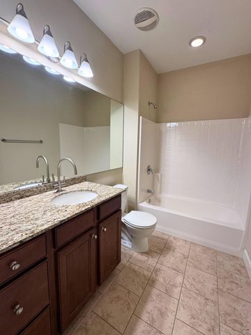 2416 BOULDER SPRINGS DR, Columbia, MO 65201