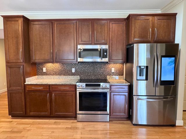 2416 BOULDER SPRINGS DR, Columbia, MO 65201
