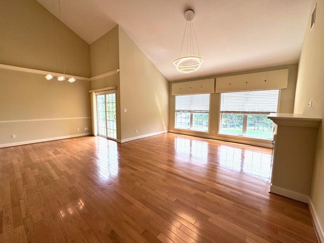 2416 BOULDER SPRINGS DR, Columbia, MO 65201