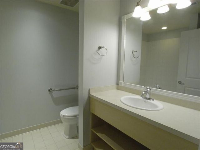 250 Park Avenue West NW 712, Atlanta, GA 30313