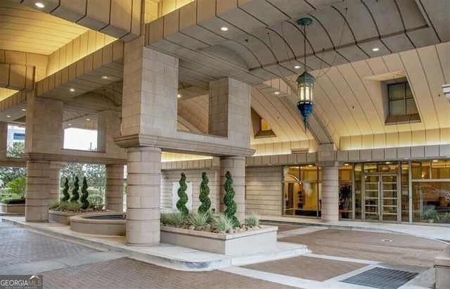 250 Park Avenue West NW 712, Atlanta, GA 30313