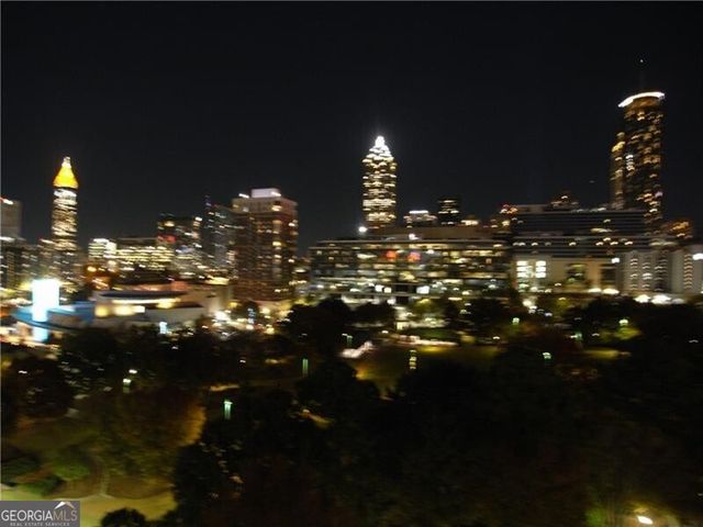 250 Park Avenue West NW 712, Atlanta, GA 30313