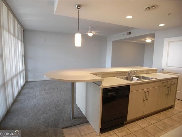 250 Park Avenue West NW 712, Atlanta, GA 30313