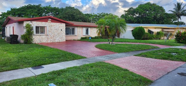 3830 NW 27TH Street, Lauderdale Lakes, FL 33311