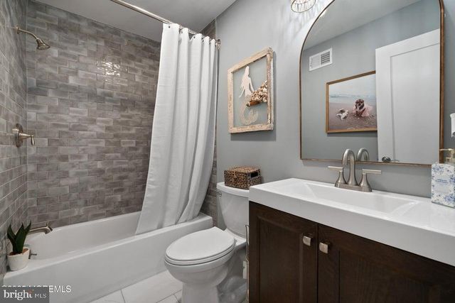 1210 SKIMMER CT, Forked River, NJ 08731