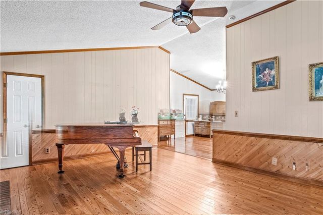 6875 Vance Road, Kernersville, NC 27284
