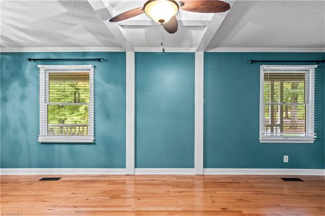 6875 Vance Road, Kernersville, NC 27284