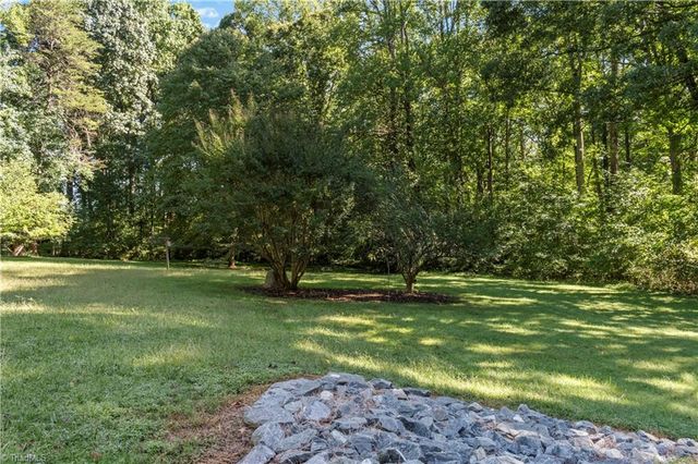 6875 Vance Road, Kernersville, NC 27284