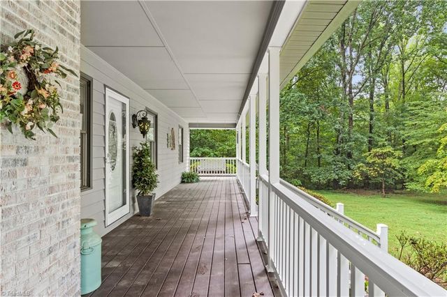 6875 Vance Road, Kernersville, NC 27284