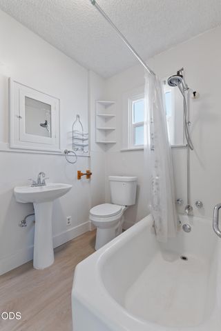 429 S Grape Street, Medford, OR 97501