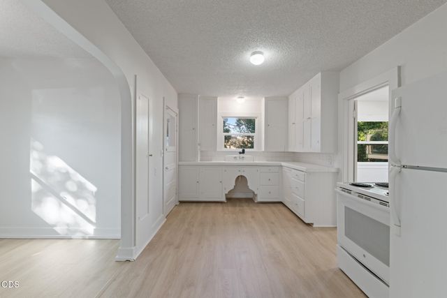 429 S Grape Street, Medford, OR 97501