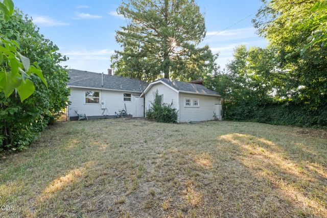 429 S Grape Street, Medford, OR 97501