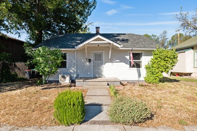429 S Grape Street, Medford, OR 97501