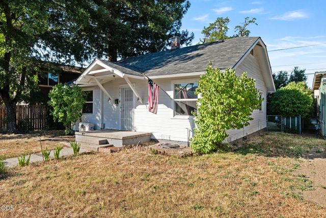 429 S Grape Street, Medford, OR 97501