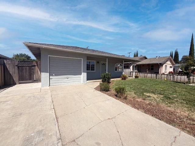 1482 Knights Row, Yuba City, CA 95991