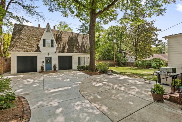 2297 COURT AVE, Memphis, TN 38104
