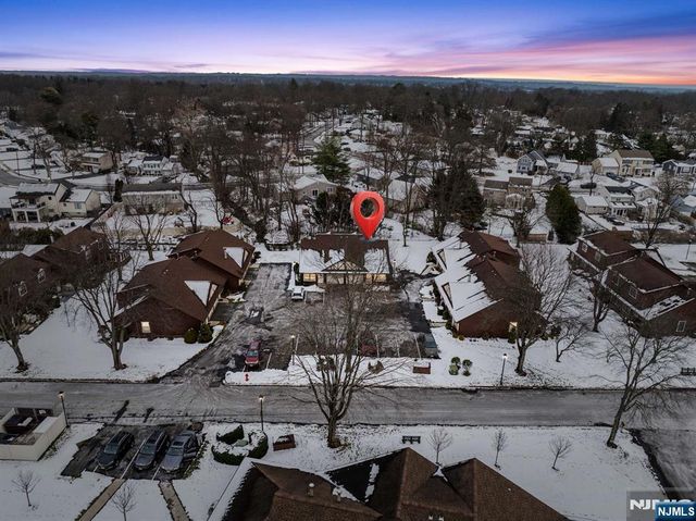 37-1 Tamaron Drive, Waldwick, NJ 07463