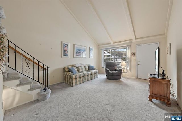 37-1 Tamaron Drive, Waldwick, NJ 07463