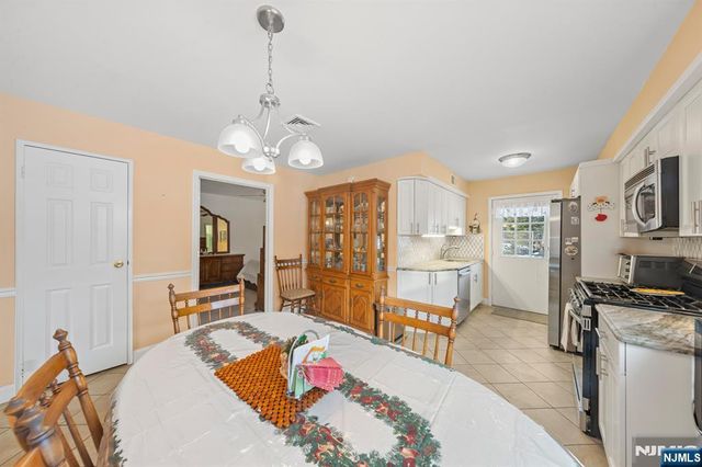 37-1 Tamaron Drive, Waldwick, NJ 07463