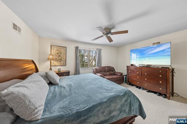 37-1 Tamaron Drive, Waldwick, NJ 07463